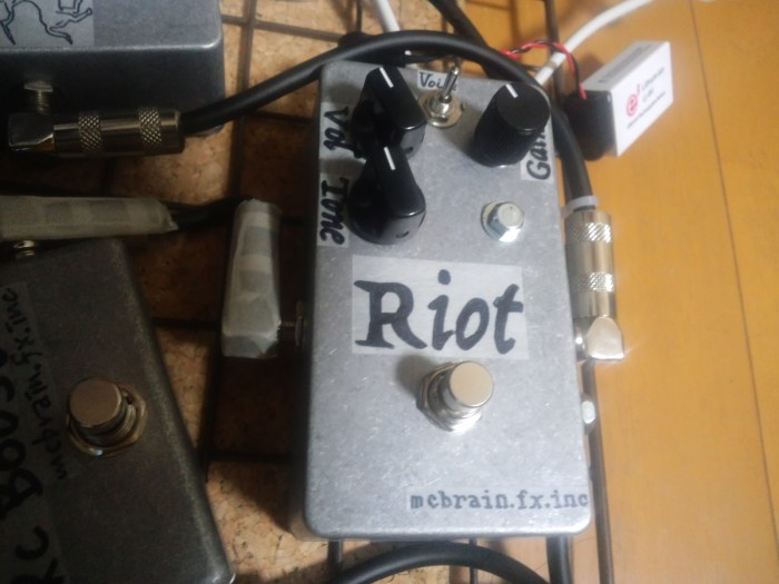 Suhr Riot clone